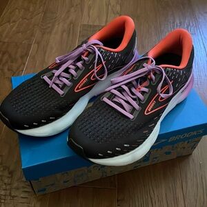 Brooks Women's Glycerin 20 Neutral Running Shoe